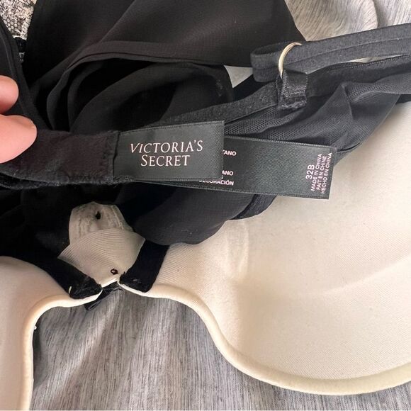 Victorias Secret Black & White Lace Push Up Bustier Lingerie Size 32B - Picture 6 of 6